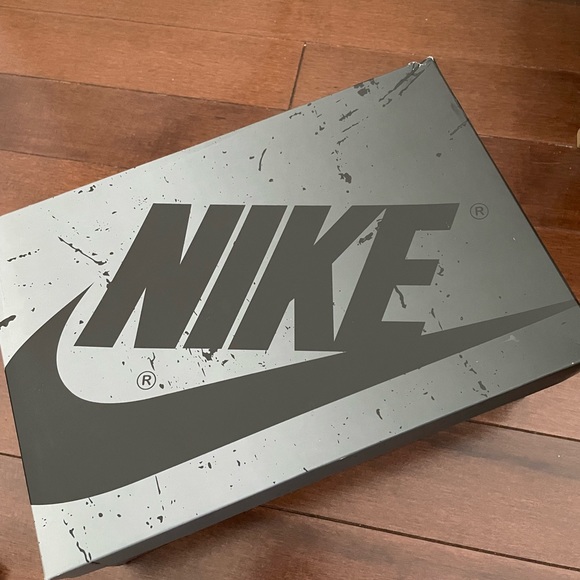 Jordan 1 Retro High OG ‘Washed Black’ - Picture 4 of 4